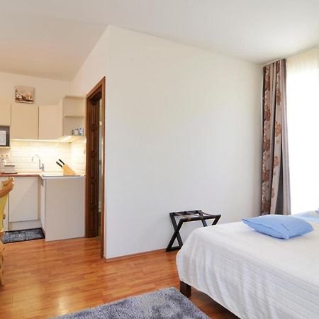 Farkas Apartman Сиофок Екстериор снимка