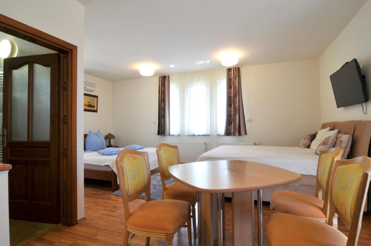 Farkas Apartman Сиофок Екстериор снимка