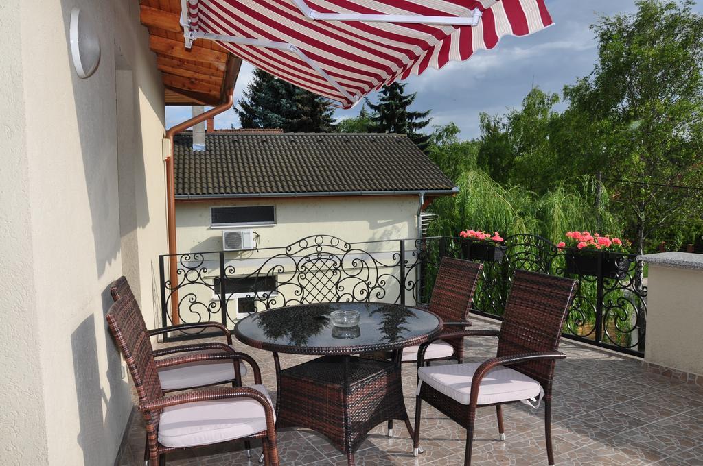 Farkas Apartman Сиофок Екстериор снимка